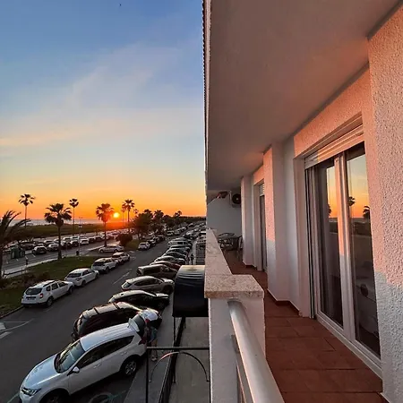 شقة Vistamar Primera Linea De Playa Y Centrico كونيل ذي لا فرونتيرا