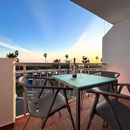 شقة Vistamar Primera Linea De Playa Y Centrico كونيل ذي لا فرونتيرا