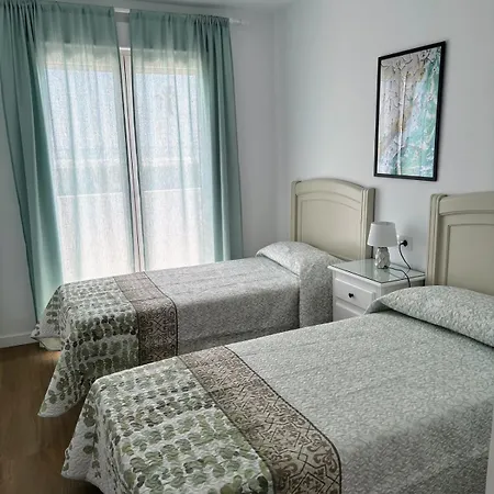 Vistamar Primera Linea De Playa Y Centrico كونيل ذي لا فرونتيرا