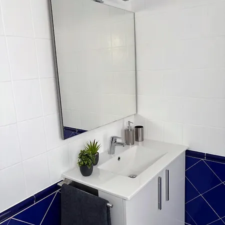 Vistamar Primera Linea De Playa Y Centrico شقة كونيل ذي لا فرونتيرا