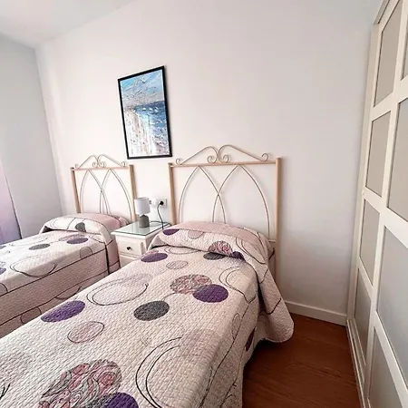 شقة Vistamar Primera Linea De Playa Y Centrico كونيل ذي لا فرونتيرا